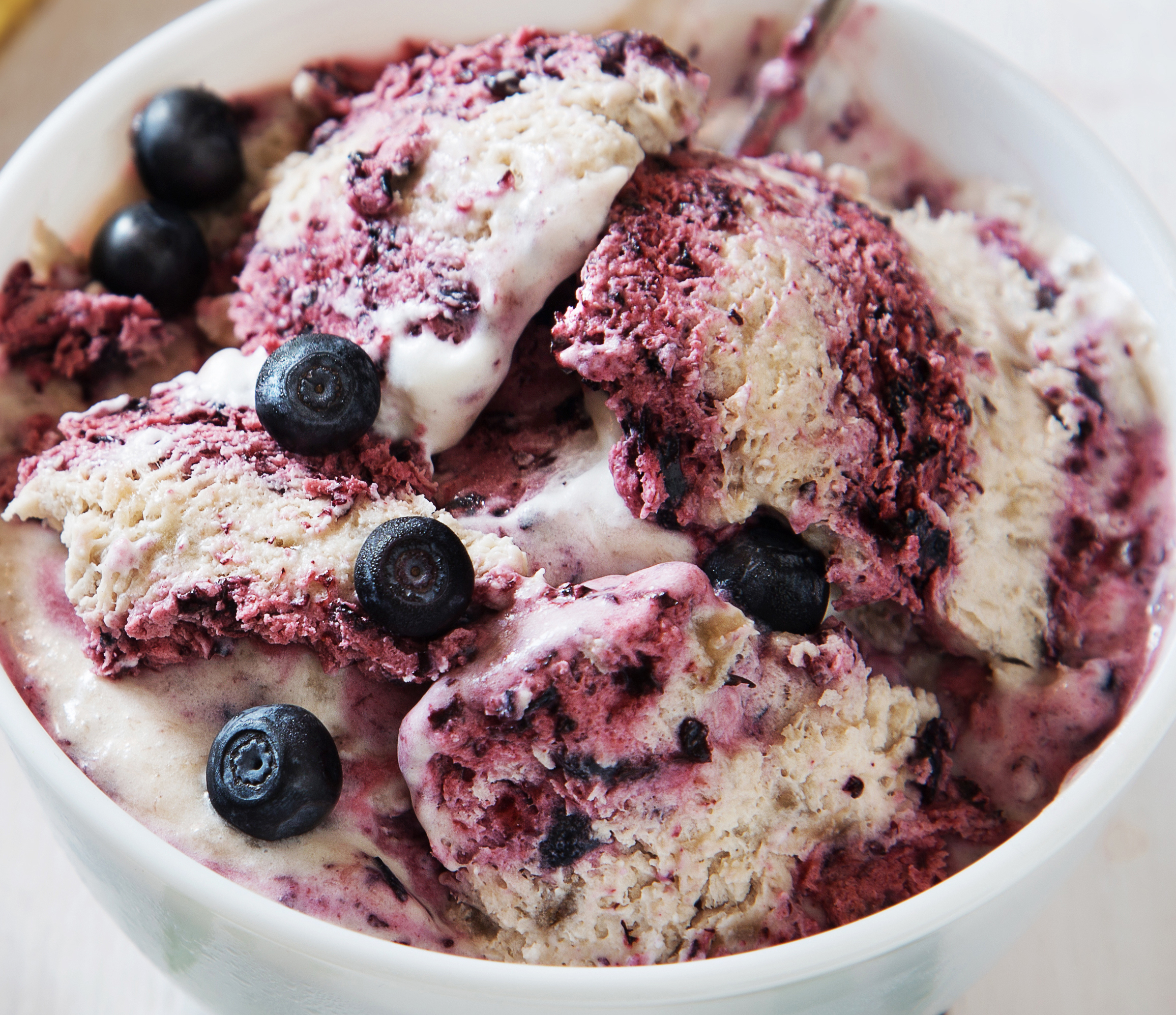 Banana berry ice cream